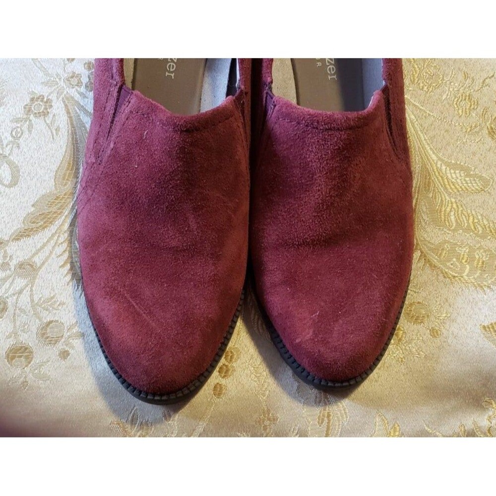 Women's cordovan NATURALIZER suede "Dorean" shoe 7W Preowned